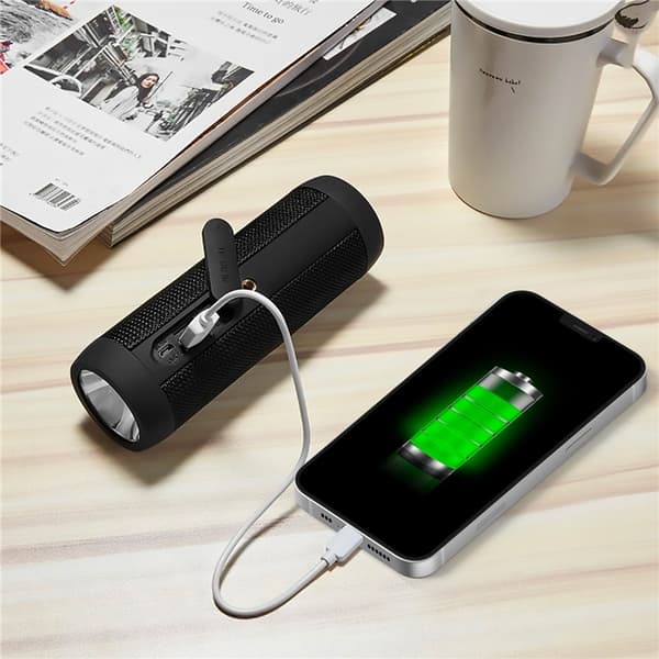 Celly Lampa/Högtalare/Powerbank för cykel/e-scooter
