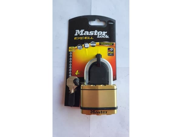 MasterLock Master Lock Padlock made from Laminated Steel (64mm)M15BEURDLF