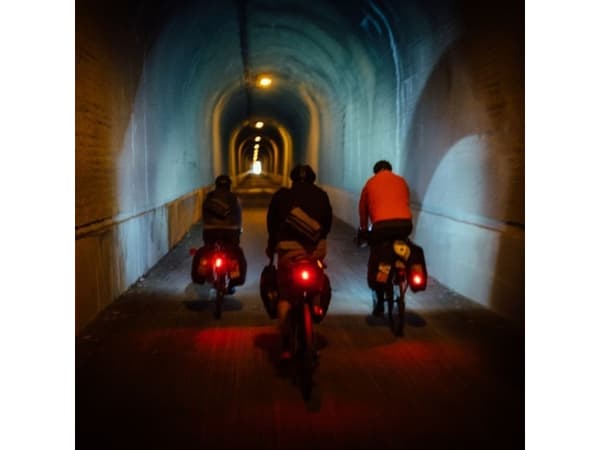Blackburn LOCAL 50 framljus 50 lumen, LOCAL 10 bakljus 10 lumen (BBN-7053782)