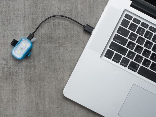 Blackburn CLICK USB framlampa 60 lumen röd (BBN-7074696)