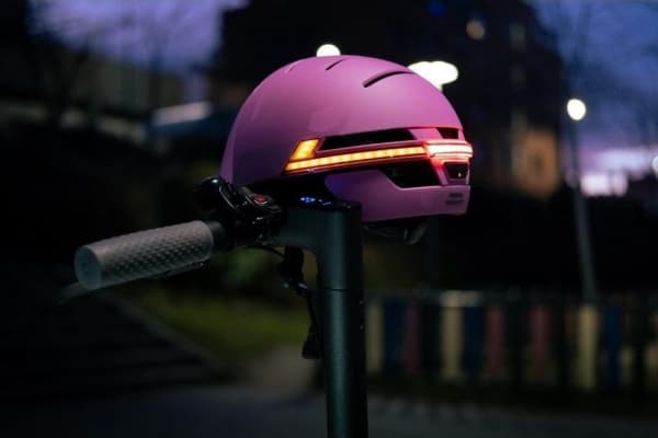 Bluetooth kaupunkikypärä 54-58cm LED/SOS/Intercom violetti