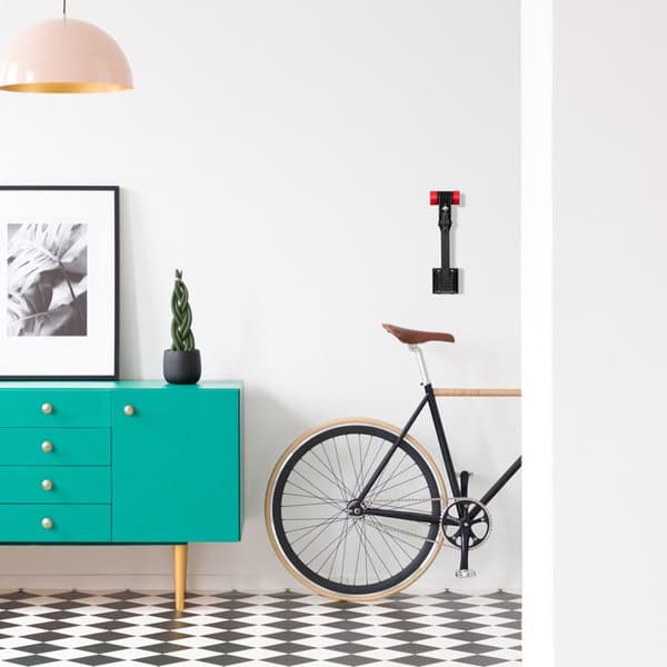 Relaxdays stöttande väggfäste för cykel, ram: 25-40 mm, upp till 20 kg, klämma för reparation, garage och verkstad, svart - röd
