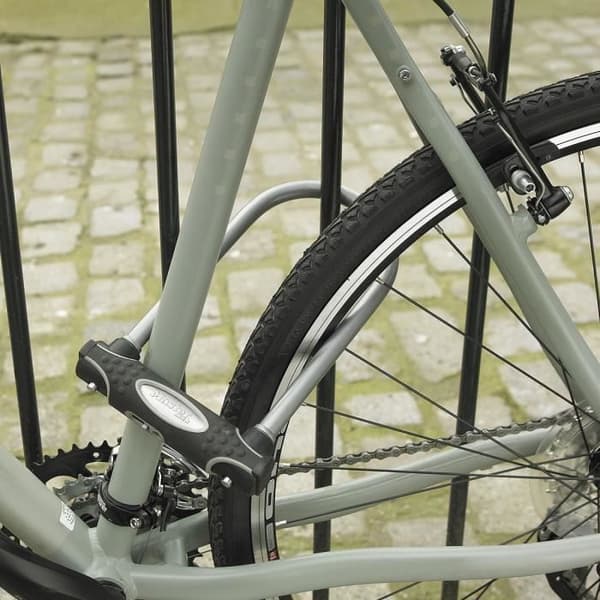 MASTER LOCK Cykellås U [med nyckel] - Perfekt för cyklar, elcyklar, MTB och andra