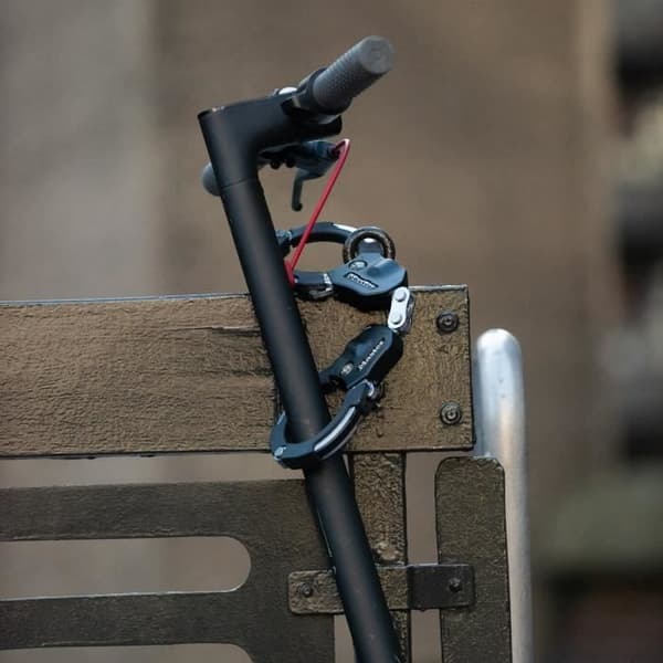 Stöldskydds Masterlock handbojor i härdat stål, 7,6 cm i diameter, 1 länk