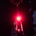 Pikkukuva 5 / 5: Knog Blinder Peace Takavalo Punainen 200 Lumens