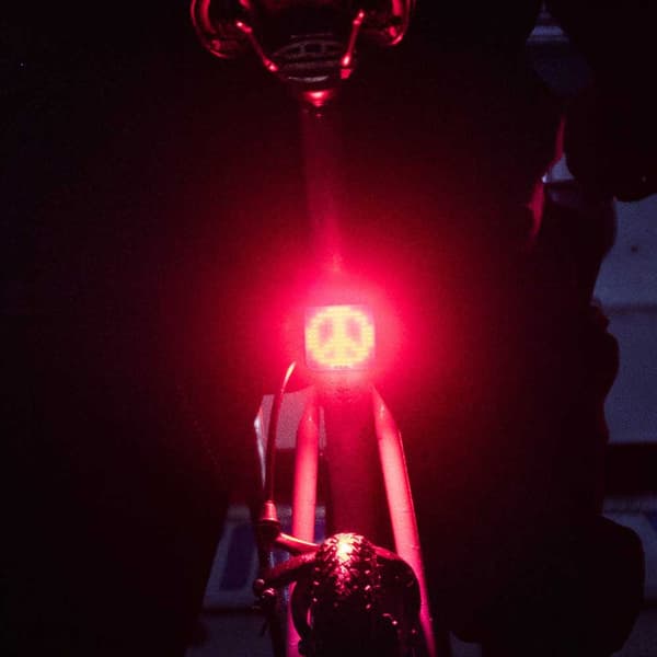 Knog Blinder Peace Takavalo Punainen 200 Lumens