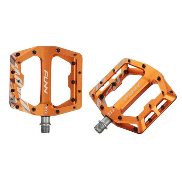 Roliga grundläggande pedaler