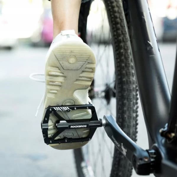 Cykelpedaler i aluminium med stift, svart Rockbros 2018-12BBK