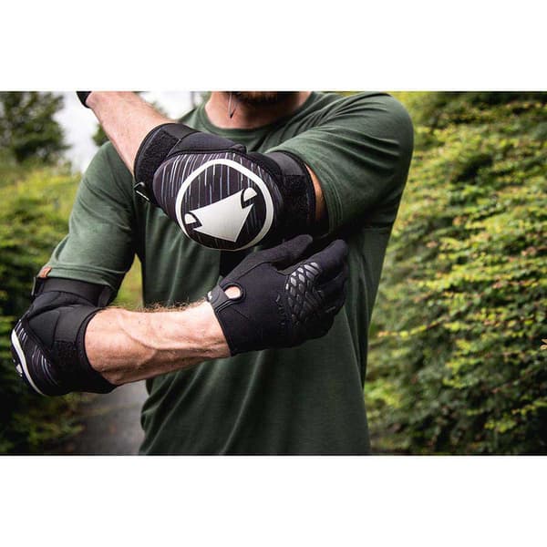 Endura Albuebeskyttere Singletrack Ii Sort M-L