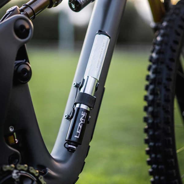 Lezyne Mini Pumpe Grip Drive Hv Sort 186 mm / 90 Psi