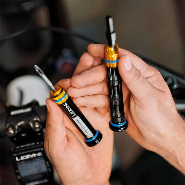Lezyne Aseta Sarja Dual Musta