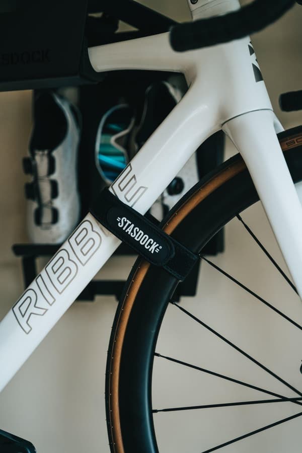Stasdock cykelupphängningssystem – Happy Black Paket