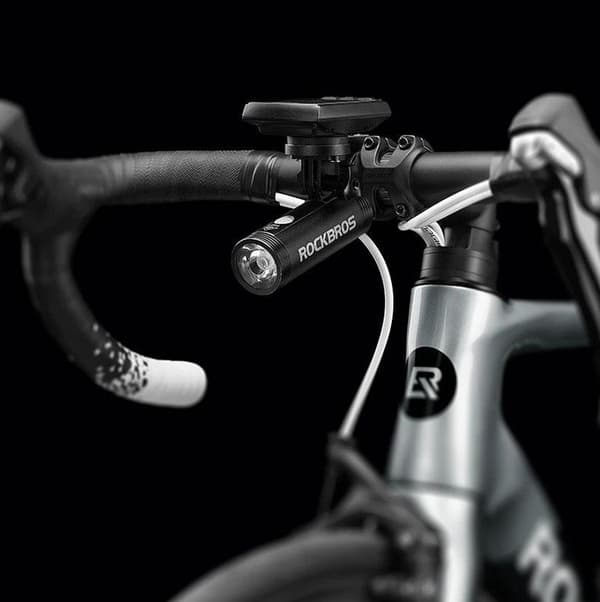 400 lumen 2000mAh 200m 4-läge uppladdningsbar cykel LED-strålkastare, +7-färg bakljus