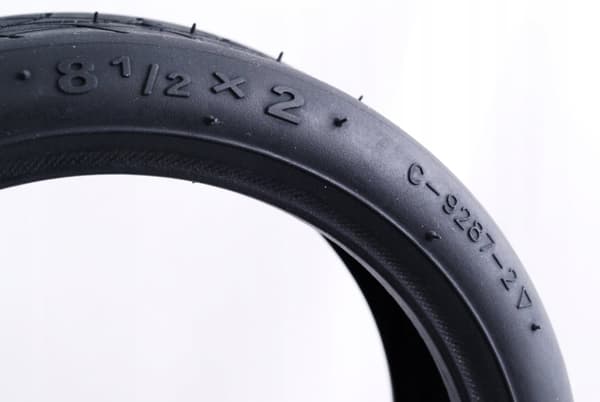 CST RENGAS 8 1/2 x 2 XIAOMI MIJA M365 skootterille