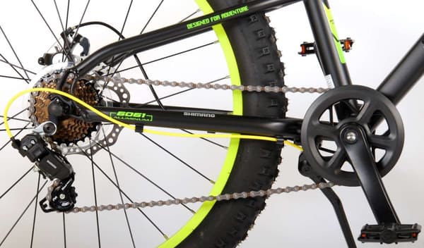 Volare børnecykel gradient - 24 tommer - Sort/Gul/Grøn - 7 Gears - Med cykelhjelm og tilbehør
