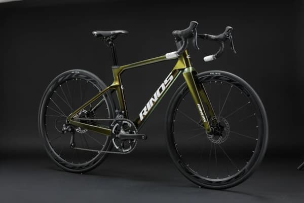 RINOS hiilikuitupyörä 700C Shimano 105 R7000 22-vaihteinen Odin3.0