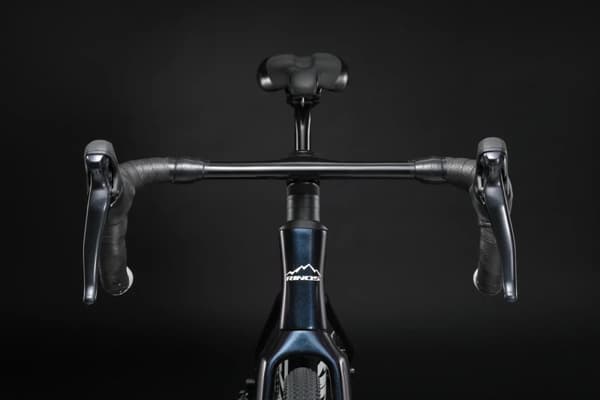 RINOS hiilikuitupyörä 700C Shimano 105 R7000 22-vaihteinen Odin3.0