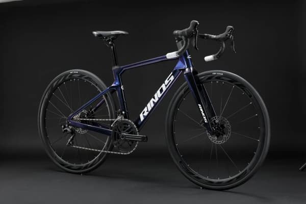 RINOS hiilikuitupyörä 700C Shimano 105 R7000 22-vaihteinen Odin3.0