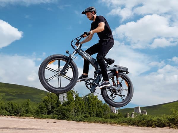 Engwe X26 foldbar elcykel til voksne, 1000W motor, 48V 29.2Ah dobbelt batteri, tophastighed 50 km / t, ren elektrisk rækkevidde 100 km