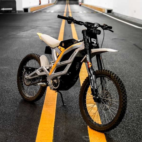 79BIKE-FALCON PRO off-road elektrisk motorcykel, 10000W motor, maks. hastighed 90 km/t, rækkevidde 120 km, maksimalt drejningsmoment 410N.m