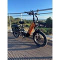 Miniatyrbild 4 av 6: Laddning - LANKELEISI Wombat-1 Elcyklar Motor 1000W Batteri 48V20AH 46km/h 70km Shimano 7 växlar 20"*3.0 Svart Orange