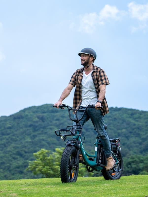 ENGWE L20 Boost E-Bike: 126 km:n toimintasäde, tehostusmomentti, 20x4,0 renkaat ja 7-vaihteinen Shimano kaupunki-/maastoajoon