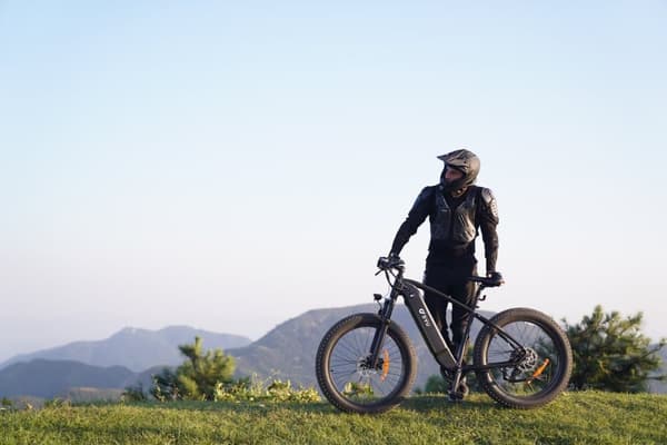 DYU King 750 elcykel – 110 km rækkevidde, 750W motor, 26x4.0 fede dæk – terrængående aluminium e-cykel