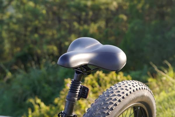 DYU King 750 Elcykel 750W Motor 26-tums Däck 48V 18Ah Batteri 110 km Körsträcka Skivbroms Elcykel Lämplig för Vuxna och Tonåringar