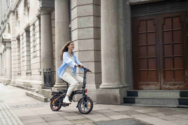 DYU A5 48V 350W Hopfällbar Elscooter | 45 km Räckvidd & Ultrakompakt Design - Idealisk Elcykel för Stadspendling
