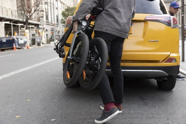 1,843/5,000 DYU T1 magnesium taitettava sähköpyörä | 55 km:n toimintasäde ja 22,5 kg:n paino - 250 W:n työmatkapyörä 20" All-City-renkailla