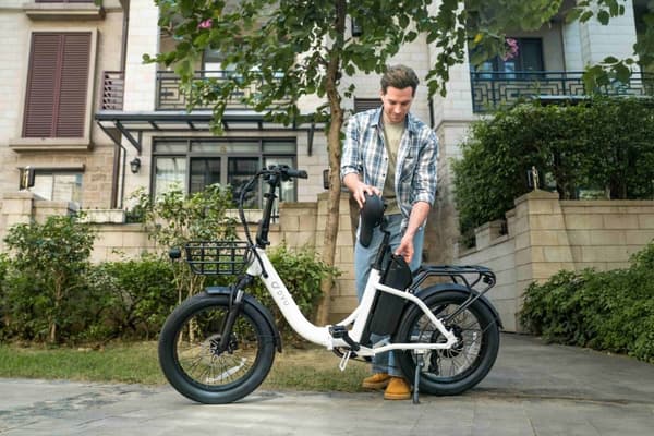 DYU C9 750W Hopfällbar Elscooter | 82 Mile Räckvidd, IP54 Vattentät - Högt Vridmoment Pendlar-E-Bike med Hydrauliska Bromsar