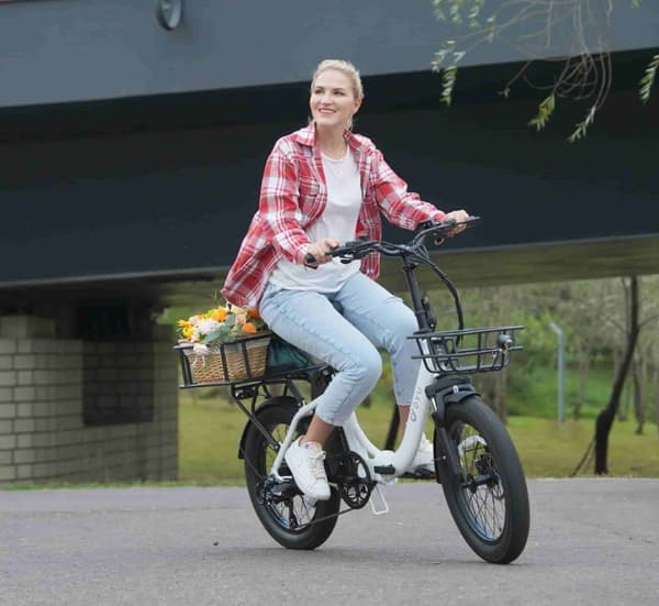 DYU C9 750W Hopfällbar Elscooter | 82 Mile Räckvidd, IP54 Vattentät - Högt Vridmoment Pendlar-E-Bike med Hydrauliska Bromsar