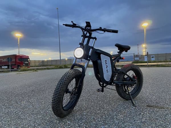GUNAI MX25 elcykel 25AH batteri, 1000W motor, 60km räckvidd, 50km/h hastighet, 20*4.0 tums fettdäck, hydraulisk oljebroms