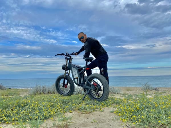 GUNAI MX25 elcykel 1000W motor, 60km räckvidd, 25AH batteri, 50km/h hastighet, 20*4.0 tums fettdäck, hydraulisk oljebroms