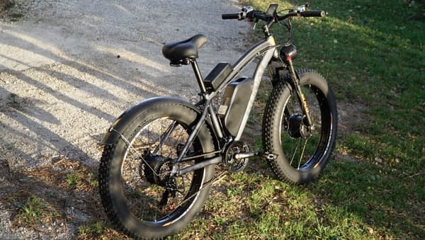 GUNAI GN88 elcykel 2*1000W motor, 22AH batteri, 100km räckvidd, 55km/h hastighet, 26*4.0 tums fatdäck, SHIMANO 21-växlad, hydraulisk oljebroms