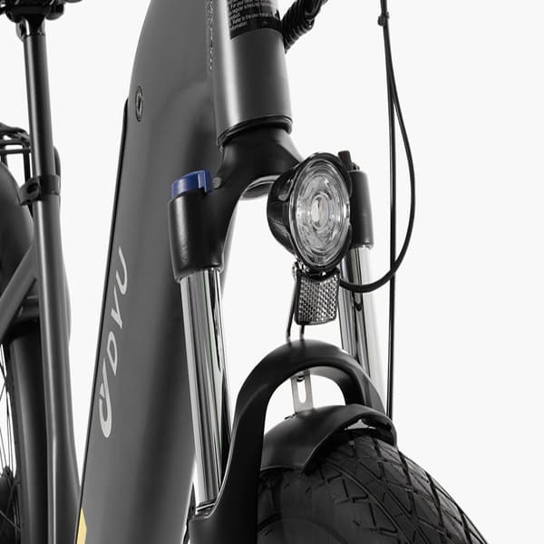 DYU C1 26 tuuman kaupunkisähköpyörä, 350W moottori, 36V 10AH akku, maksimikantama 65KM. Shimanon seitsenvaihteiset, 26*2,5” maastorenkaat.