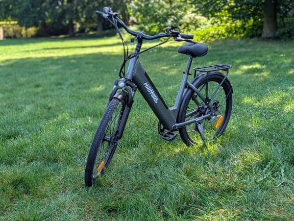 HillMiles MileCity1 Straddle Elcykel: 100 km PAS-räckvidd, 42 Nm momentsensor och IP65-vattentät för stadspendling