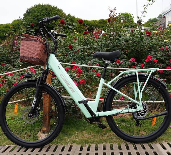 CYSUM X-City Electric Bike 250W Motor 48V 10.4Ah Batteri 26 Tums Däck City Cykel med Skivbroms Bra för pendling