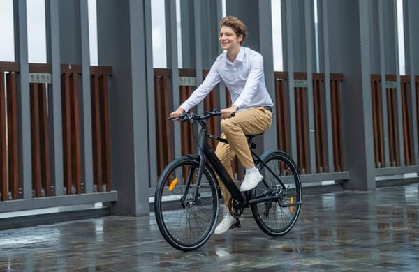 DYU Stroll 1 city elcykel, 250W motor, 9AH batteri, 700*38C däck, 7 hastigheter, ingen gaspedal