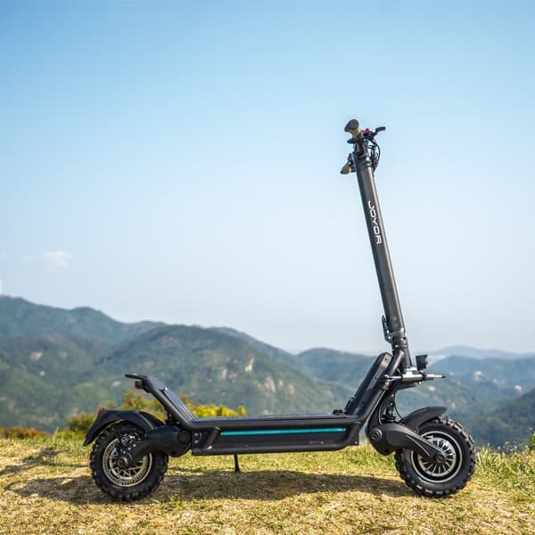 JOYOR E6-S elskoter, 2*1600 motorer, 60V31.5AH batteri, 11 tums däck och NFC upplåsning.