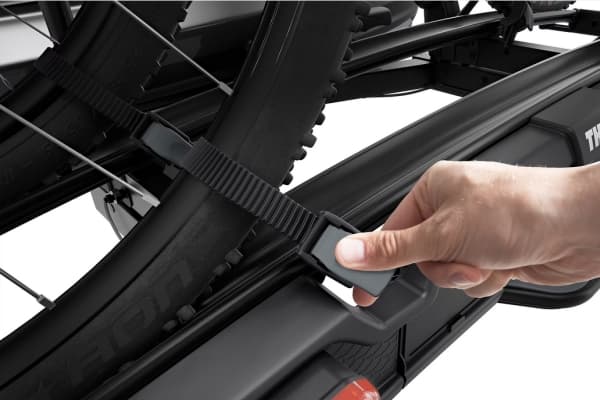 Thule VeloSpace XT, Polkupyöräteline, Takakoukkukiinnitys, Musta