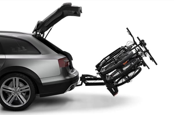 Thule VeloSpace XT -pyöräteline kolmelle pyörälle - musta versio