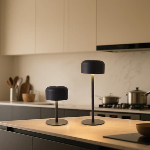OBOSOE LED Trådløs Bordlampe, Bærbar 5000mAh Udendørs Bordlampe, 3 Farver Trinløs Lysdæmper Natbordslampe Med Hukommelsesfunktion