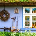 Miniatyrbild 5 av 6: Relaxdays Insektshotell, trä, för vilda bin, hänga eller ställa, HxBxD 20,5 x 19,5 x 8,5 cm, natur
