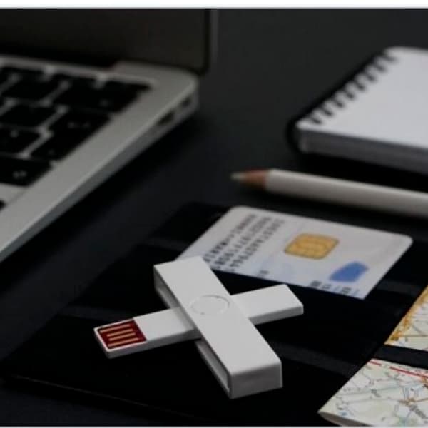 ID karšu lasītājs +ID eID/Smart Card White USB Hvid