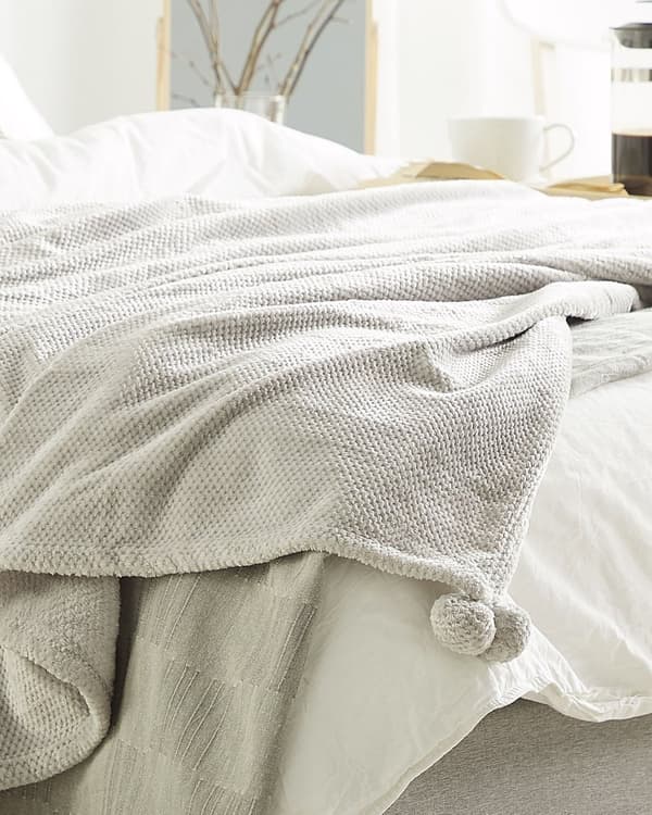 Plaid Grå Polyester 150 x 200 Blød Varm Fleecetæppe med Pom Poms Hyggetæppe til Sofa Hyggelig Filmaften Slumretæppe Design