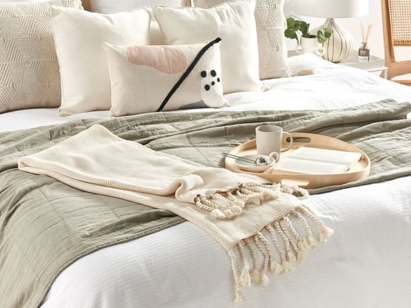 Torkkupeitto beige puuvilla 125 x 150 cm hapsuilla suorakulmainen perinteinen boho tyyli