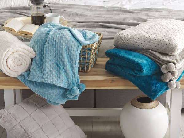 Plaid Turkis Polyester 200 x 220 Blød Varm Fleecetæppe med Pom Poms Hyggetæppe til Sofa Hyggelig Filmaften Sengetæppe Design Soveværelse