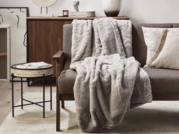 Plaid Grå Polyester Stof 150 x 200 cm Blød Fluffet Fleece Hygge Tæppe til Sofaen Stue Soveværelse Dekoration med Nem Pleje og Vask