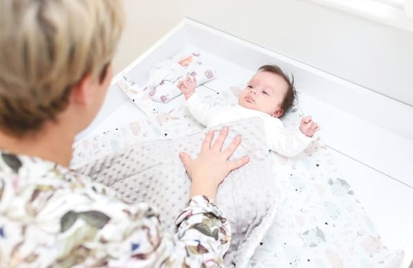 Baby ekorre filt - baby filt kuvert filt babynest swaddle filt kuvert filt 80x80 cm bomull med ugglor - minky grey